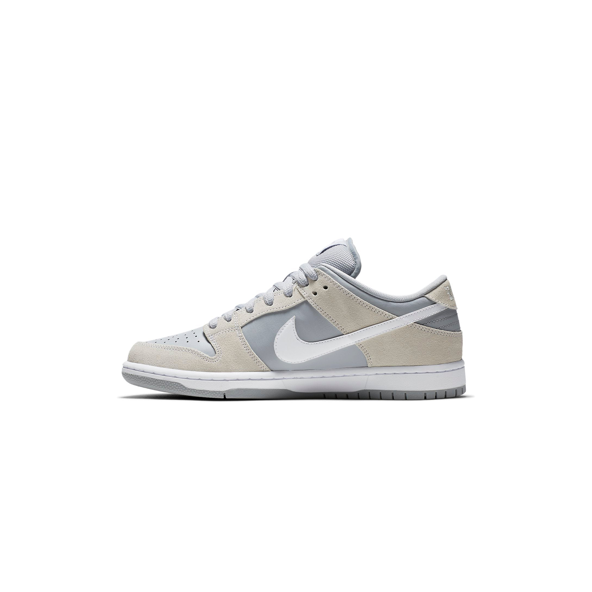 NIKE DUNK SB L TRD AR0778-110